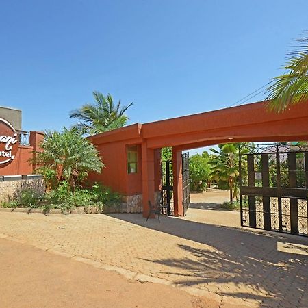 Ropani Hotel Kitende Exteriér fotografie