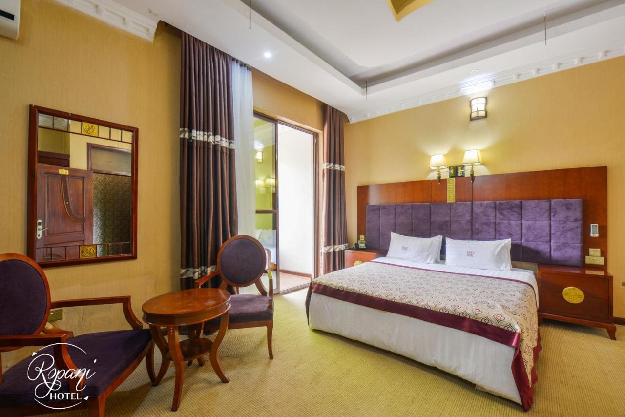 Ropani Hotel Kitende Exteriér fotografie