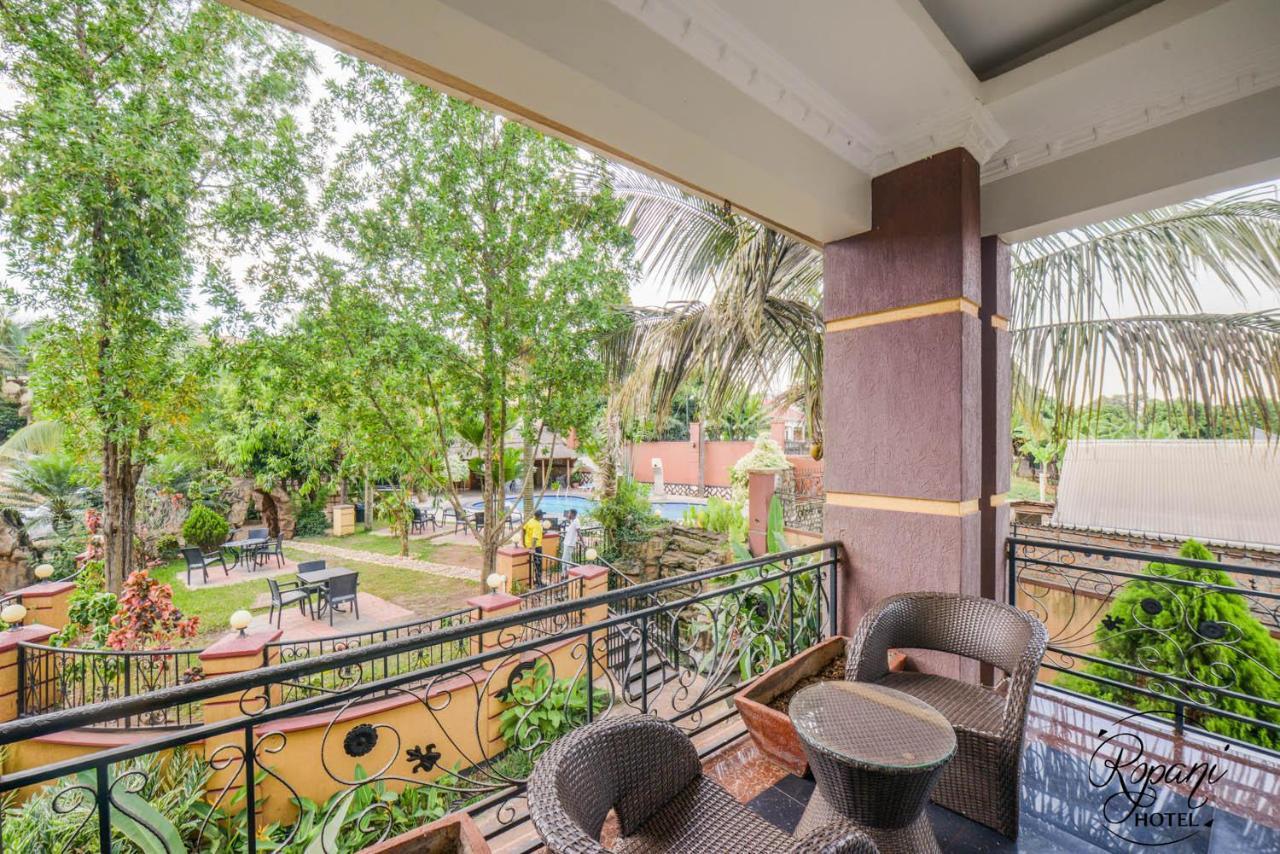 Ropani Hotel Kitende Exteriér fotografie