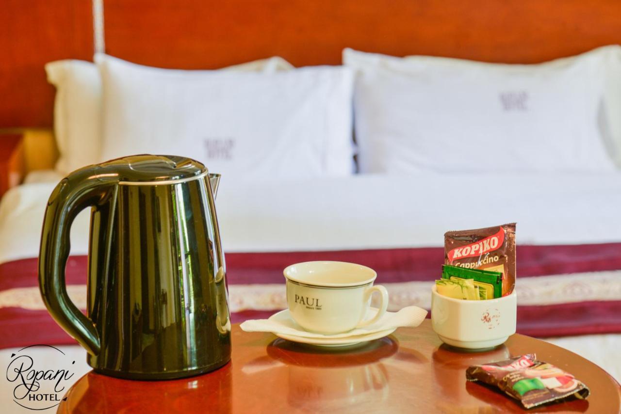 Ropani Hotel Kitende Exteriér fotografie